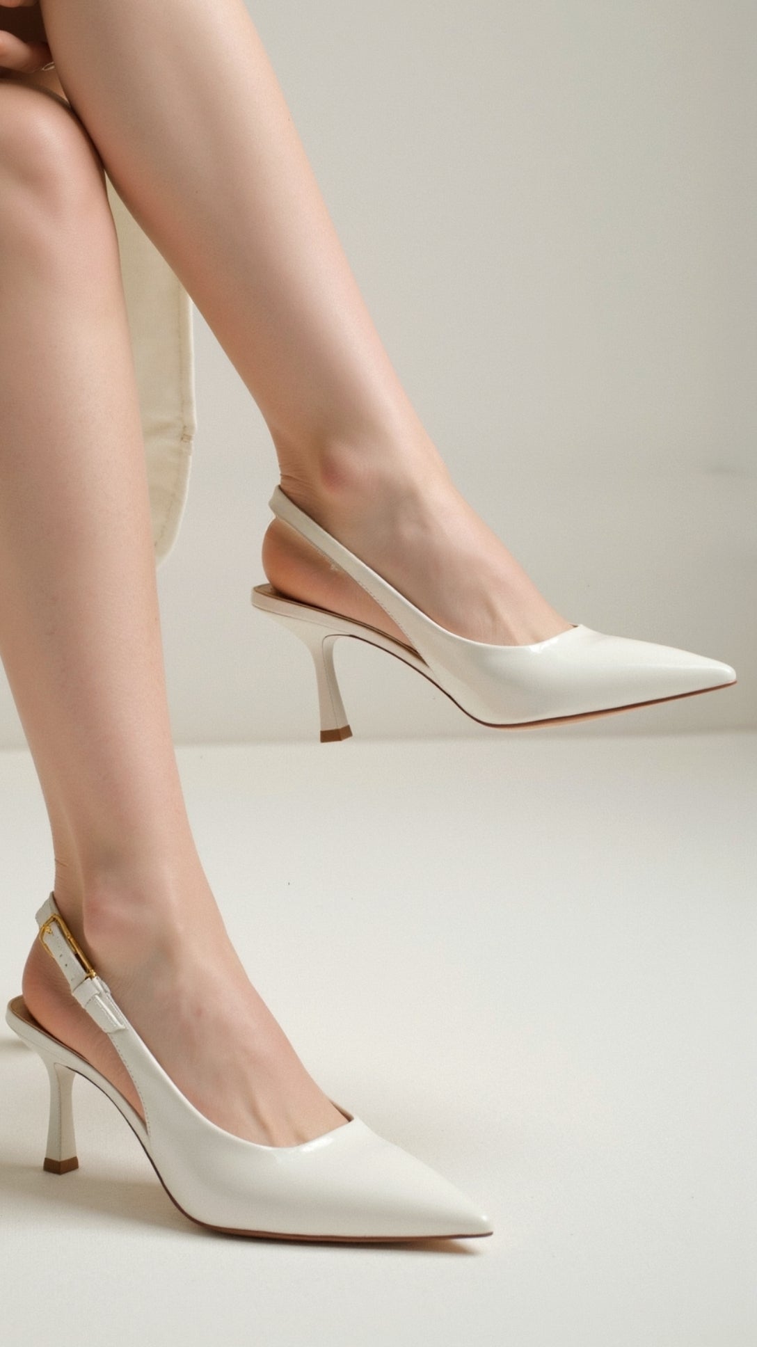 Elizabeth Glossy White Court Heels 4